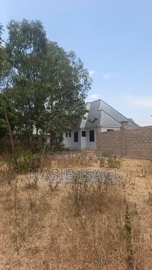 Kiwanja Kinauzwa Mwanza Busweru