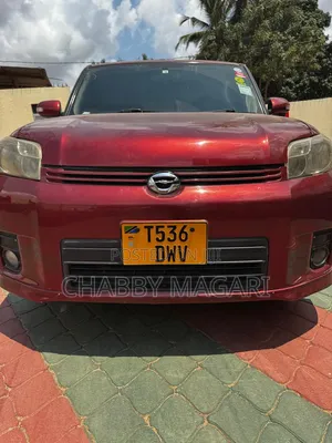 Toyota Corolla Rumion Hatchback 1.5 FWD 2010 Maroon