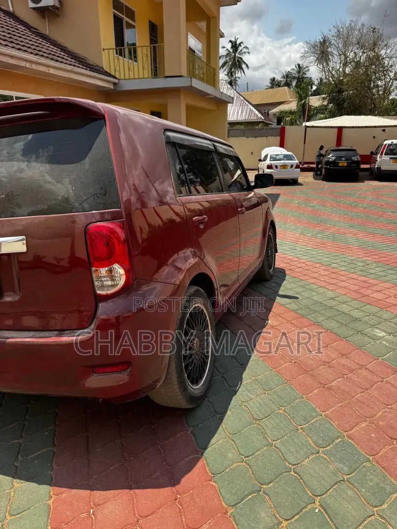 Toyota Corolla Rumion Hatchback 1.5 FWD 2010 Maroon