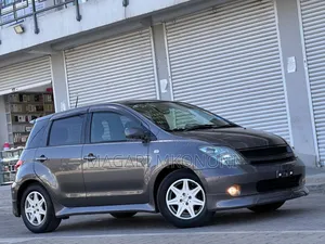 Toyota IST 2005 Gray