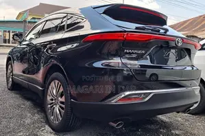Toyota Harrier 2021 Black