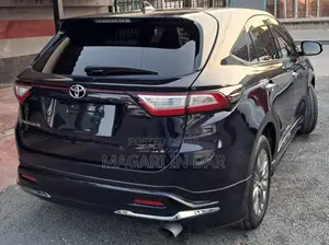 Toyota Harrier 2017