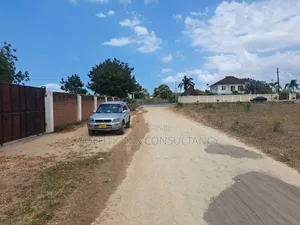 Kiwanja Kinauzwa Bunju Beach Moga