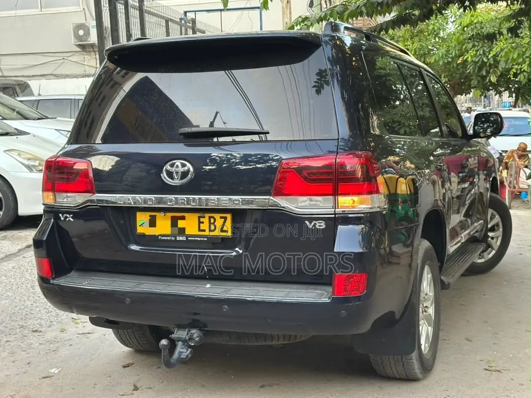 Toyota Land Cruiser 2017 Black
