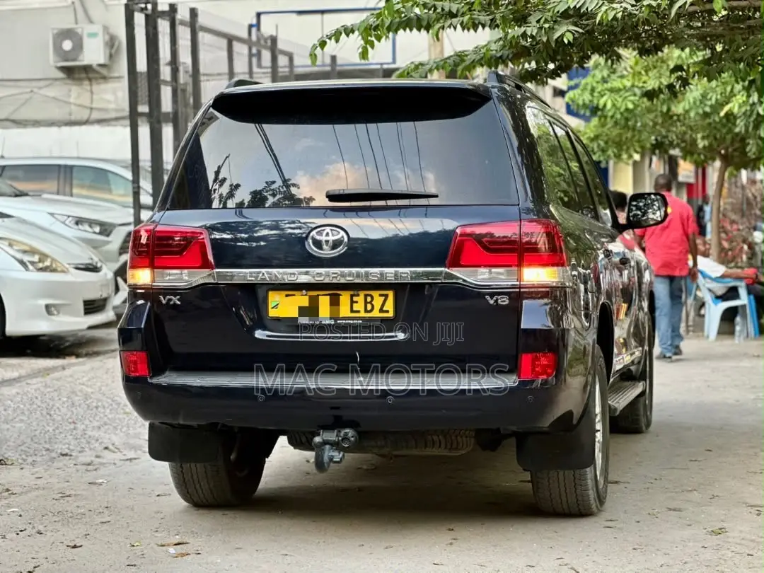 Toyota Land Cruiser 2017 Black