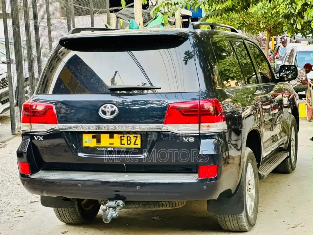 Toyota Land Cruiser 2017 Black