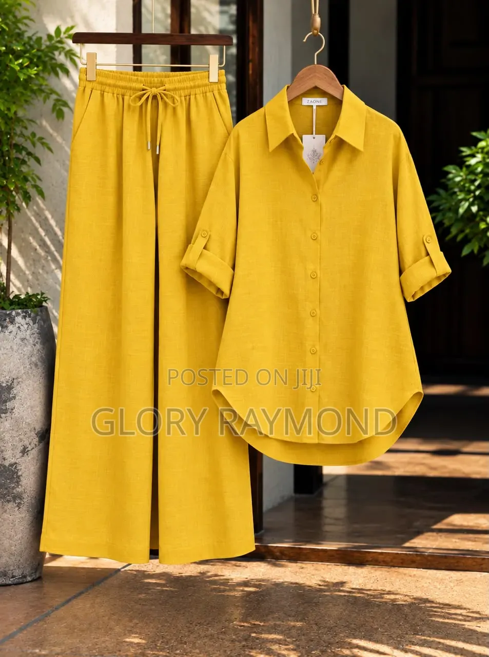 A Very Beautful 10/10 Two Pieces