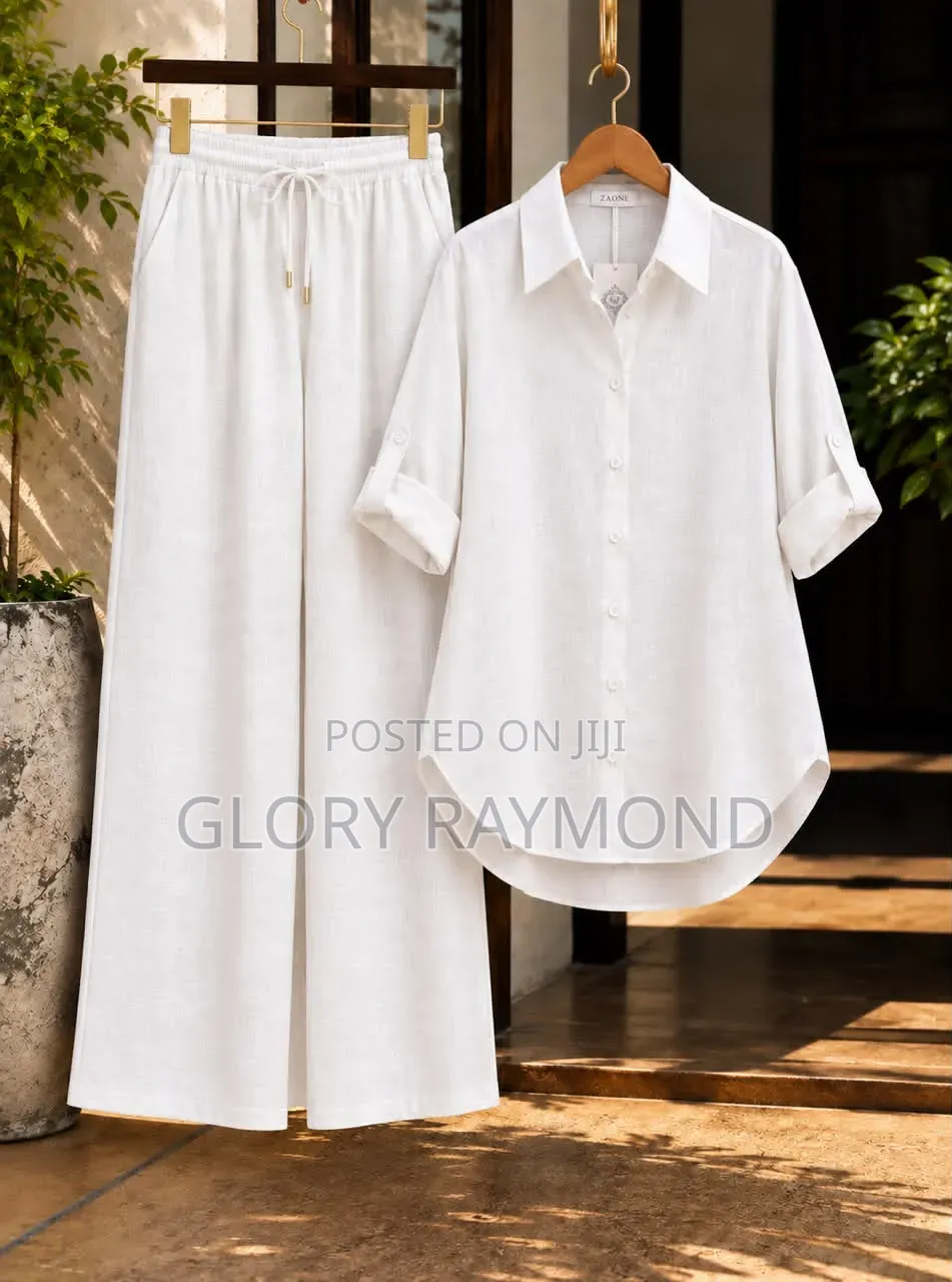 A Very Beautful 10/10 Two Pieces