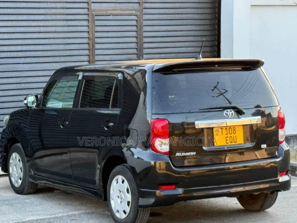 Toyota Corolla Rumion 2009 Black