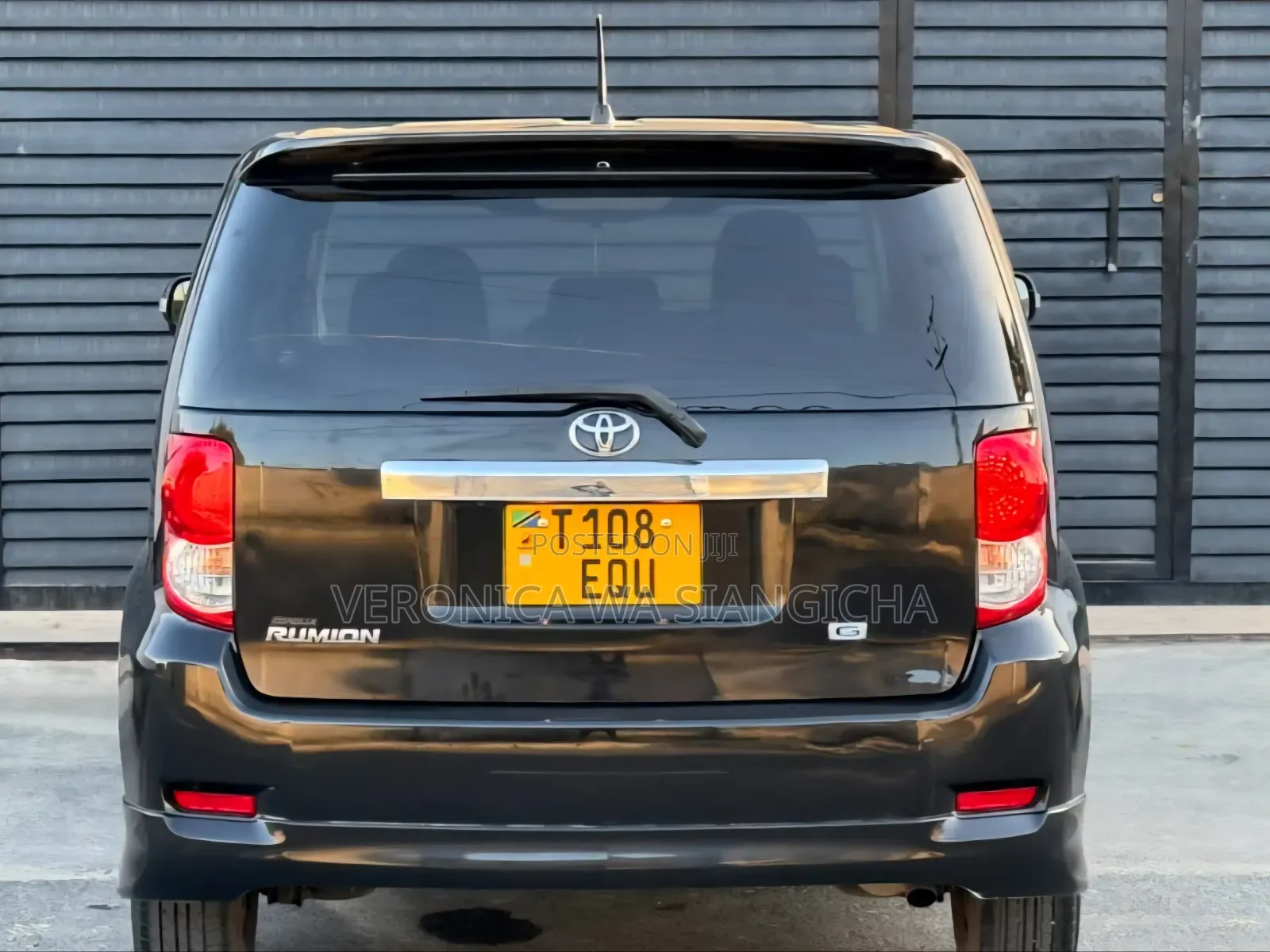 Toyota Corolla Rumion 2009 Black