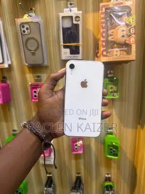 Apple iPhone XR 64 GB White