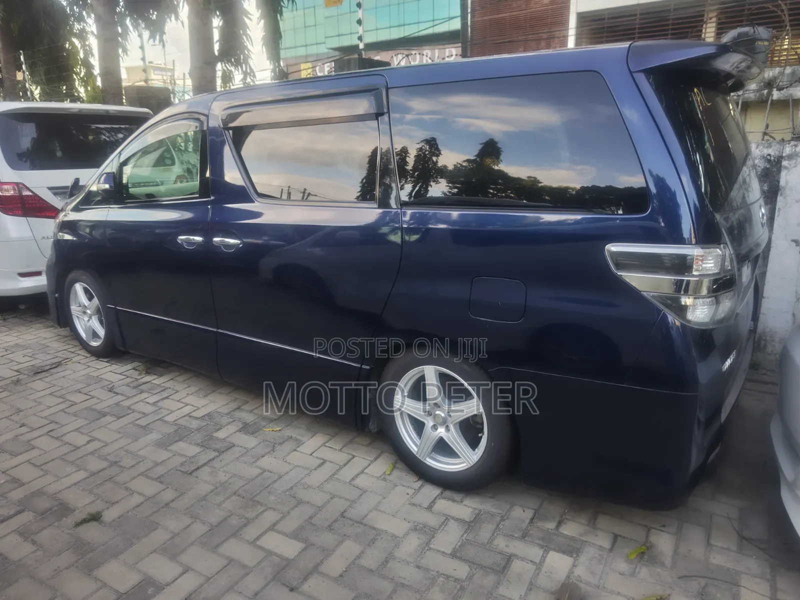 Toyota Vellfire 2009 Blue