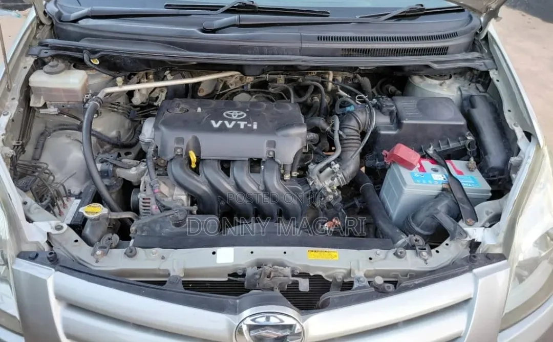 Toyota Corolla Spacio 2006 Gold