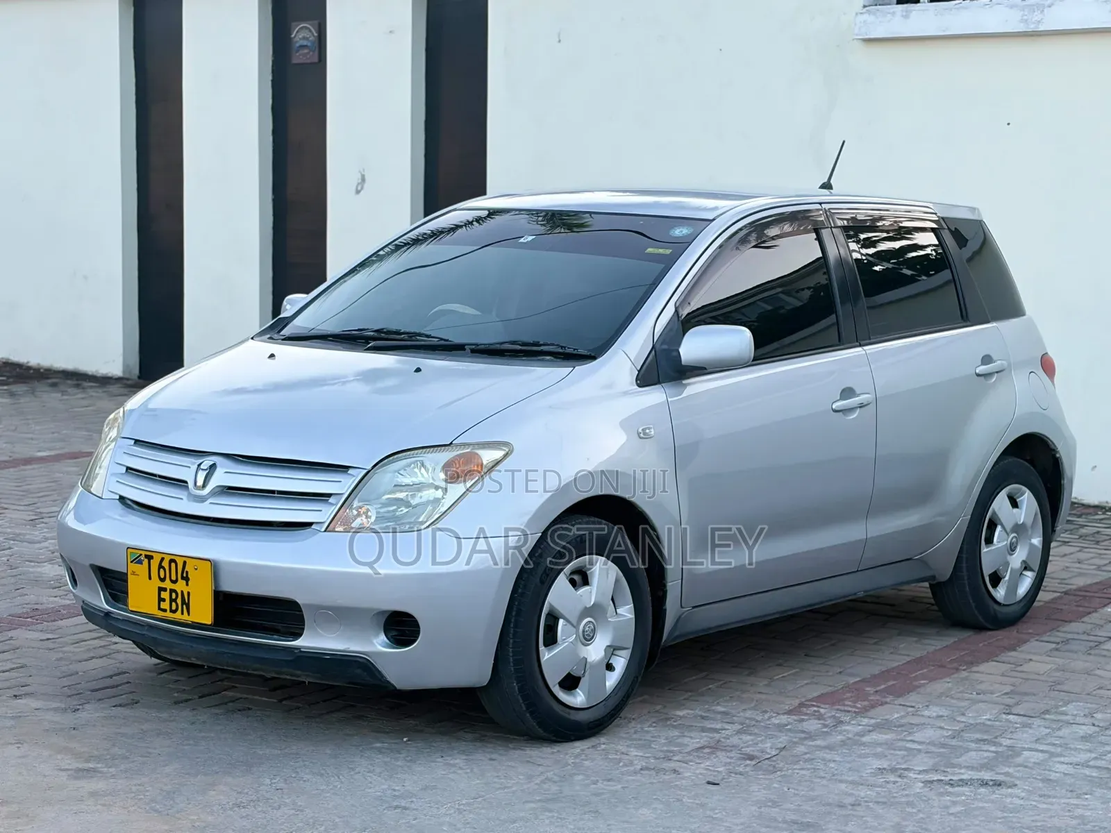 Toyota IST 2005 Silver