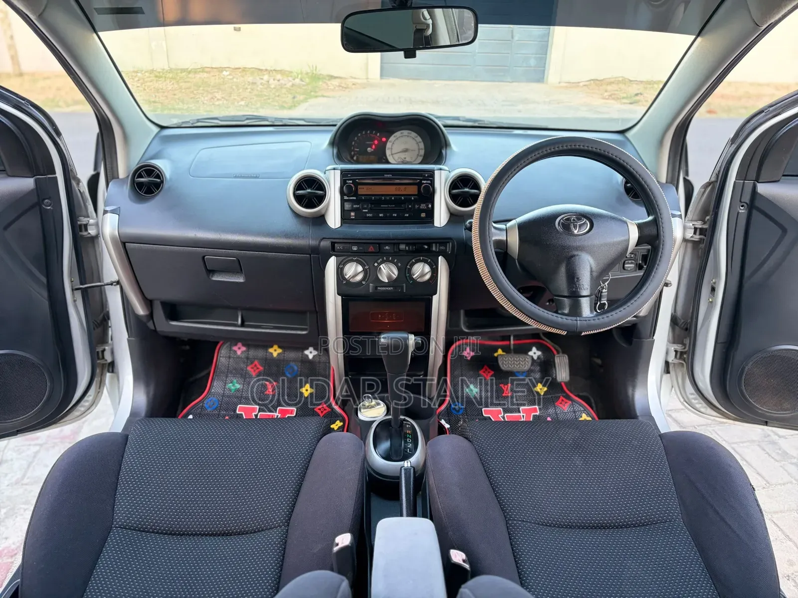 Toyota IST 2005 Silver