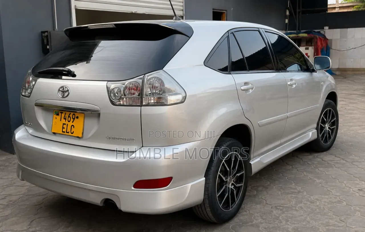 Toyota Harrier 2005 Silver