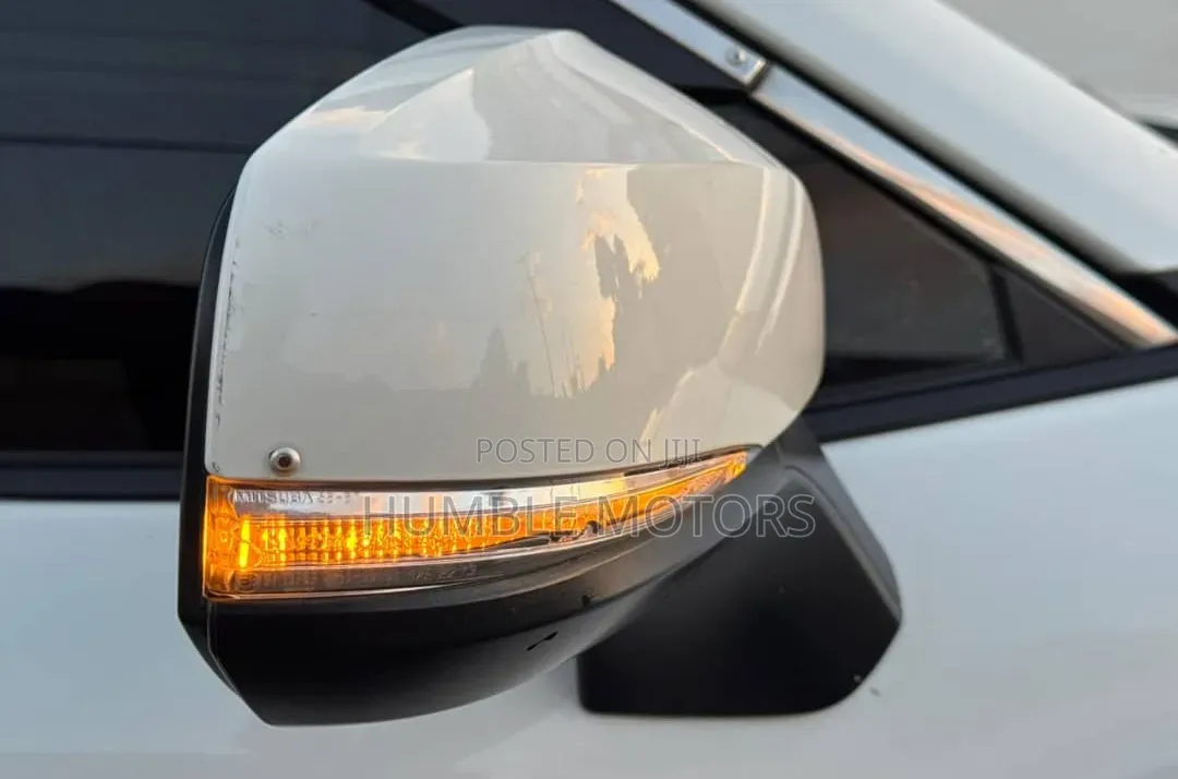 Toyota RAV4 2021 White