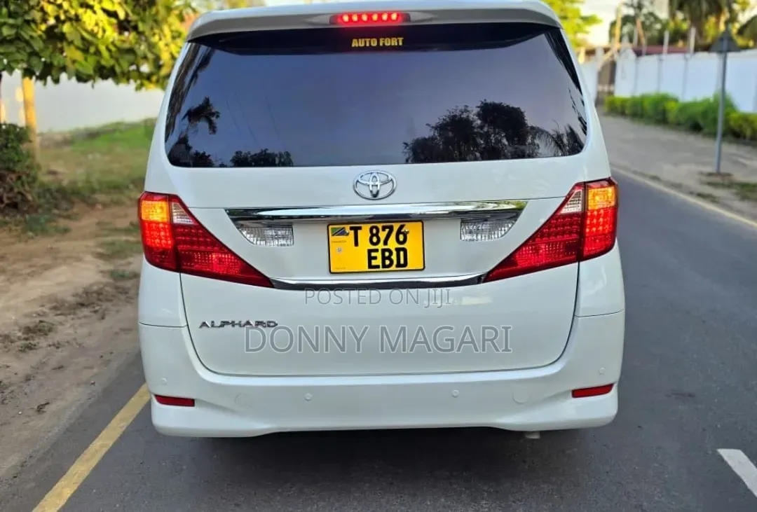 Toyota Alphard 2011 White