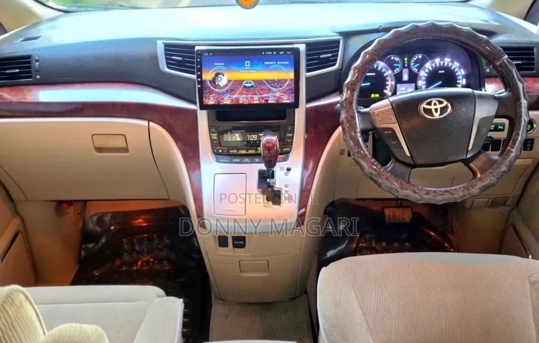 Toyota Alphard 2011 White