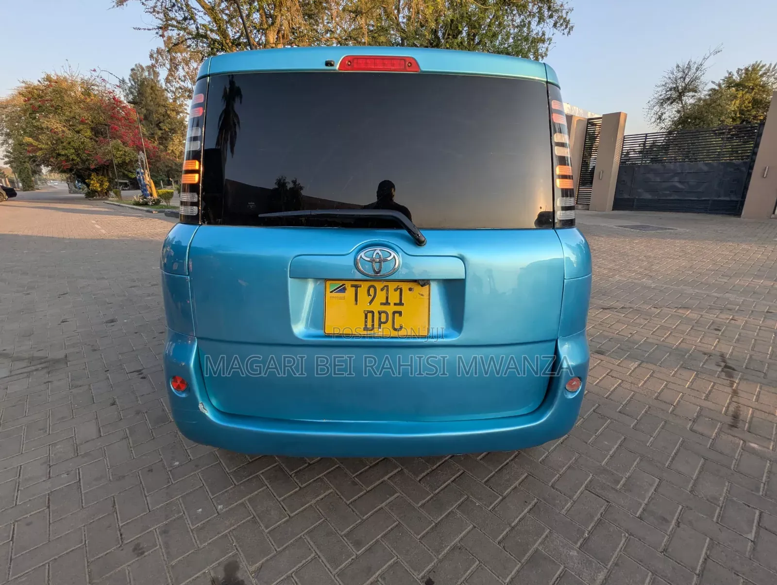 Toyota Sienta 2005 Blue