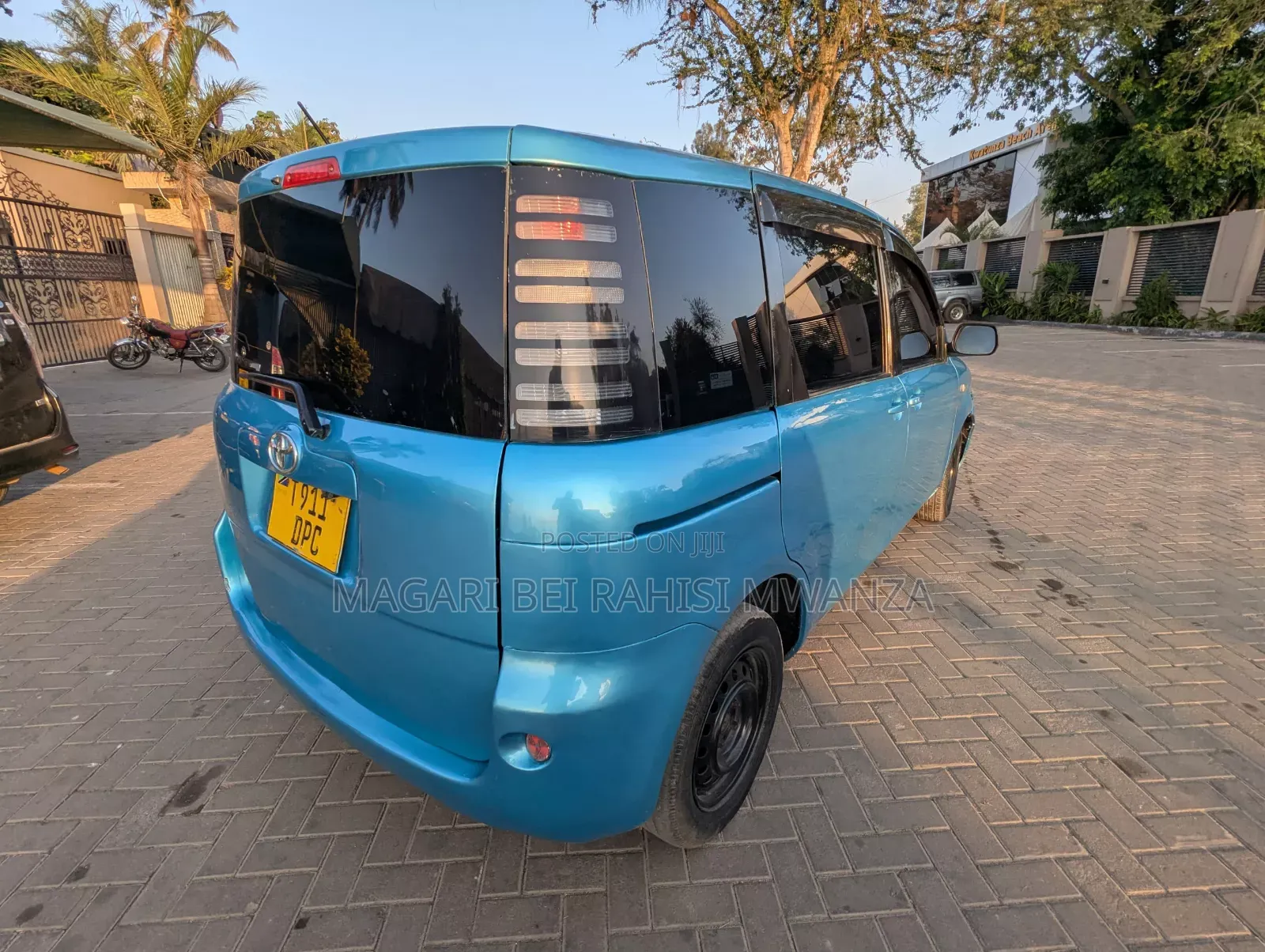 Toyota Sienta 2005 Blue
