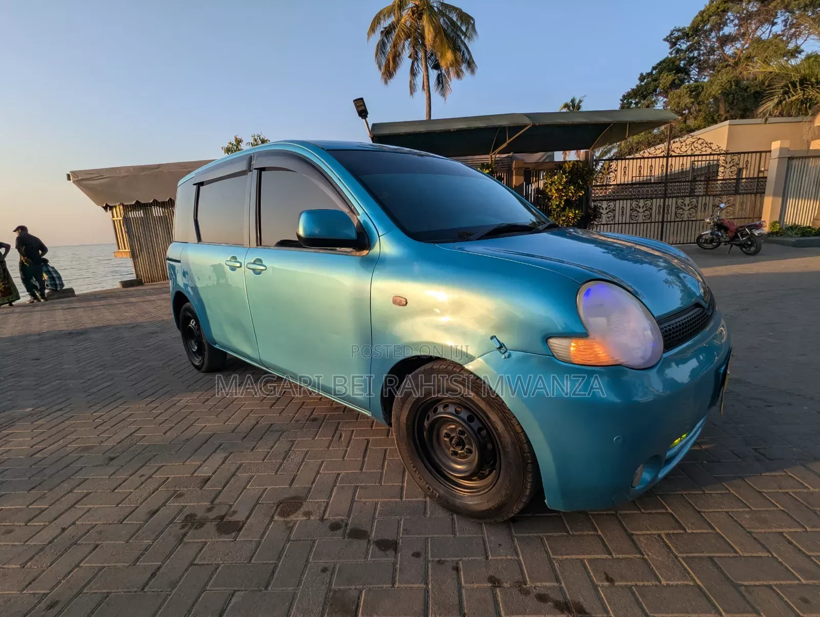 Toyota Sienta 2005 Blue