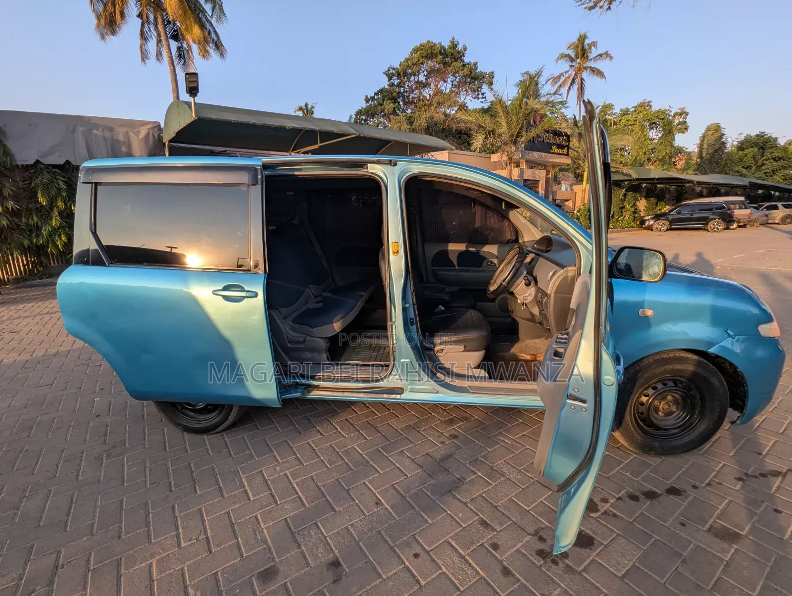 Toyota Sienta 2005 Blue
