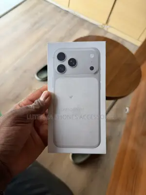 New Apple iPhone 17 Pro Max 256 GB Silver
