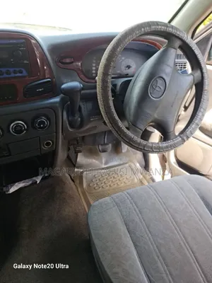 Toyota Noah 2001 Silver