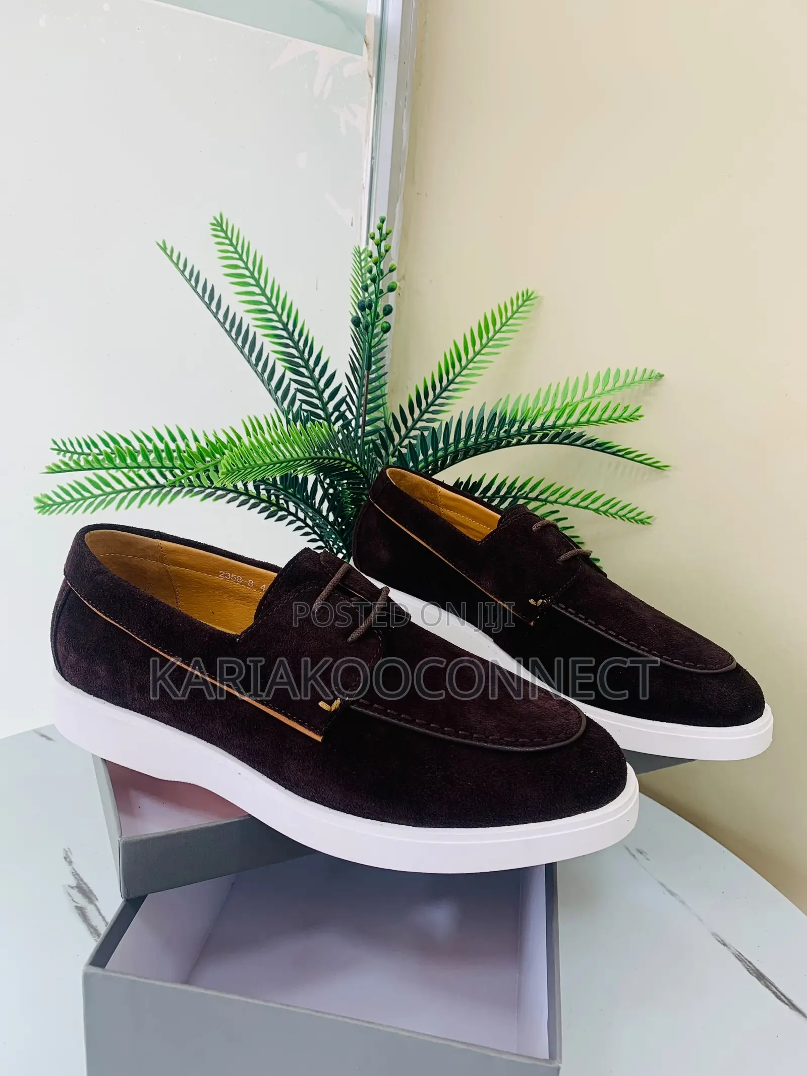 Santoni Suede Lace-Up Loafers – Coffee