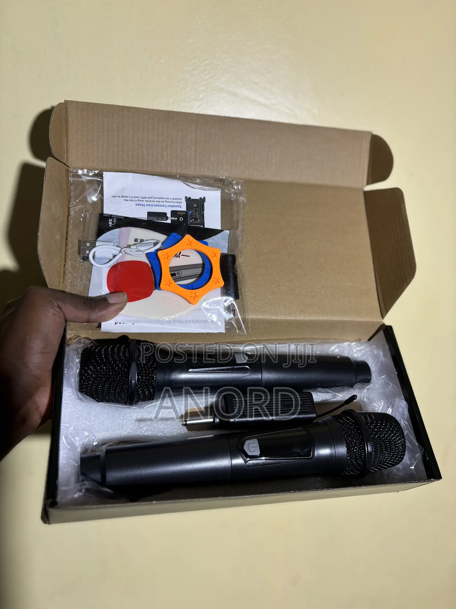Microphone /Mic Wireless UHF – Mic Za Kanisani Kuimba, Karaoke,Rangi 6
