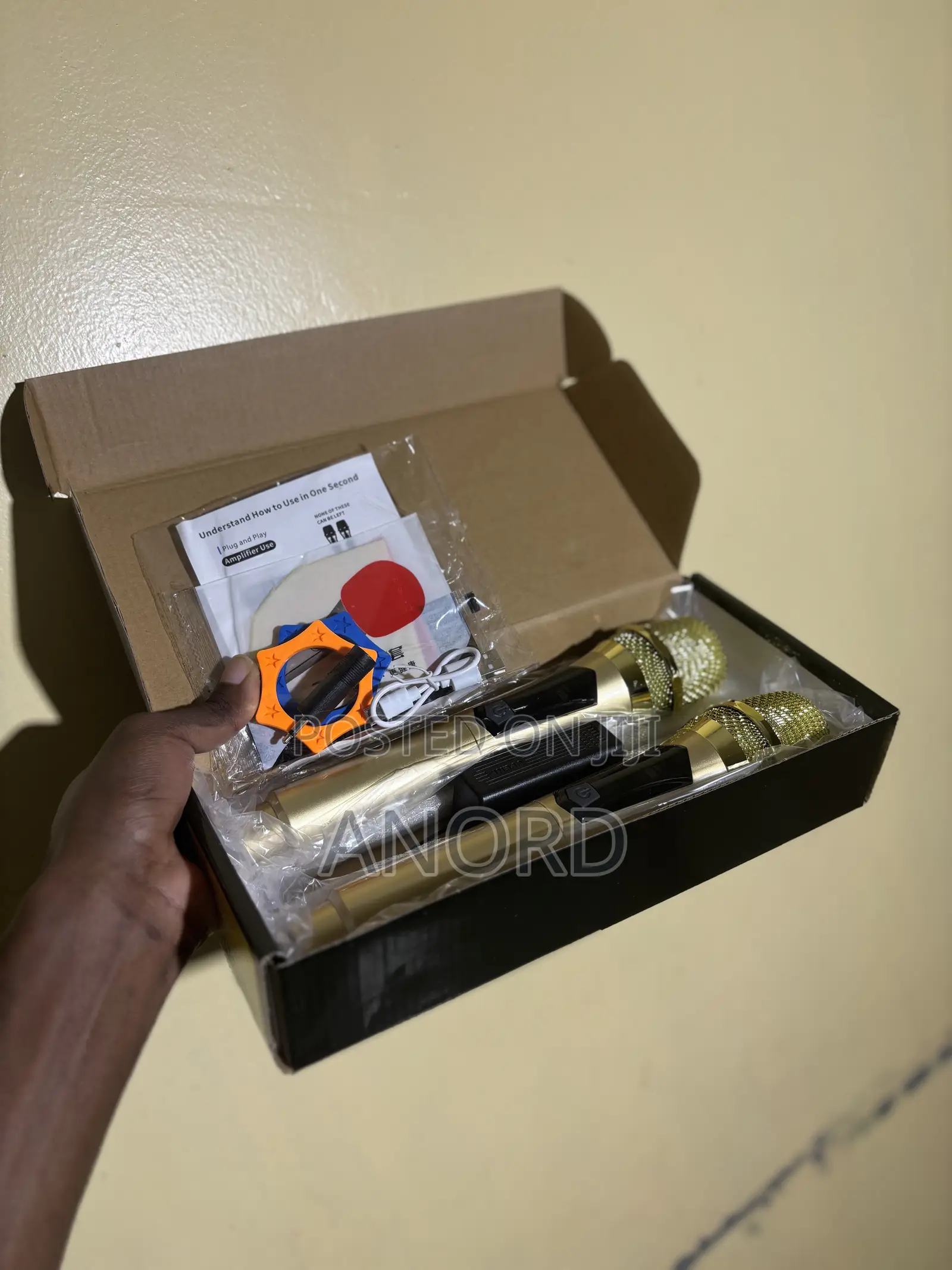 Microphone /Mic Wireless UHF – Mic Za Kanisani Kuimba, Karaoke,Rangi 6