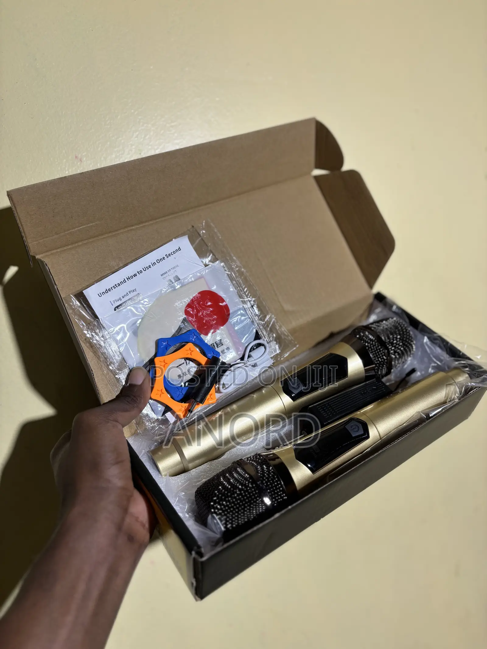 Microphone /Mic Wireless UHF – Mic Za Kanisani Kuimba, Karaoke,Rangi 6