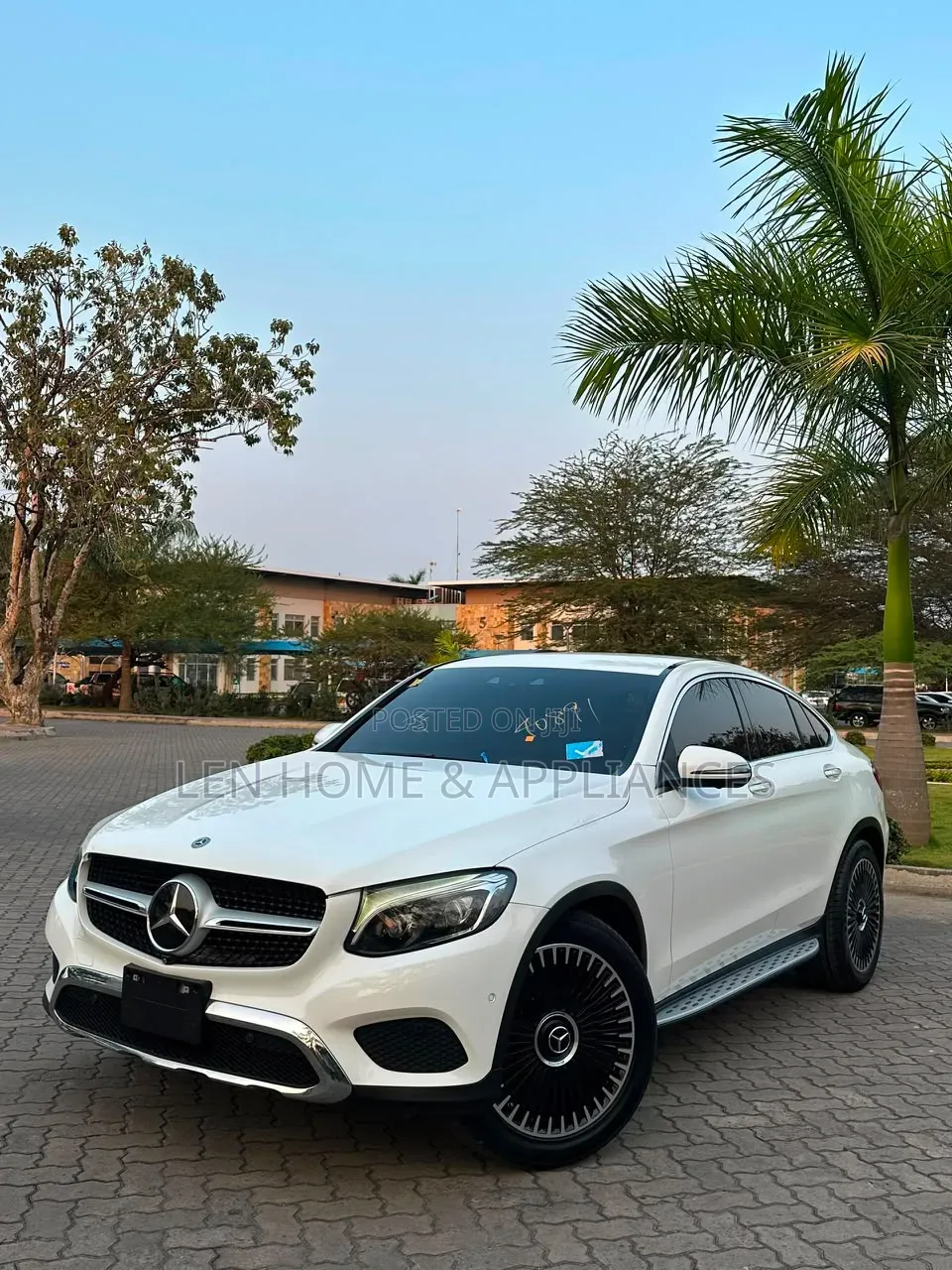 Mercedes-Benz GLC-Class 2017 White