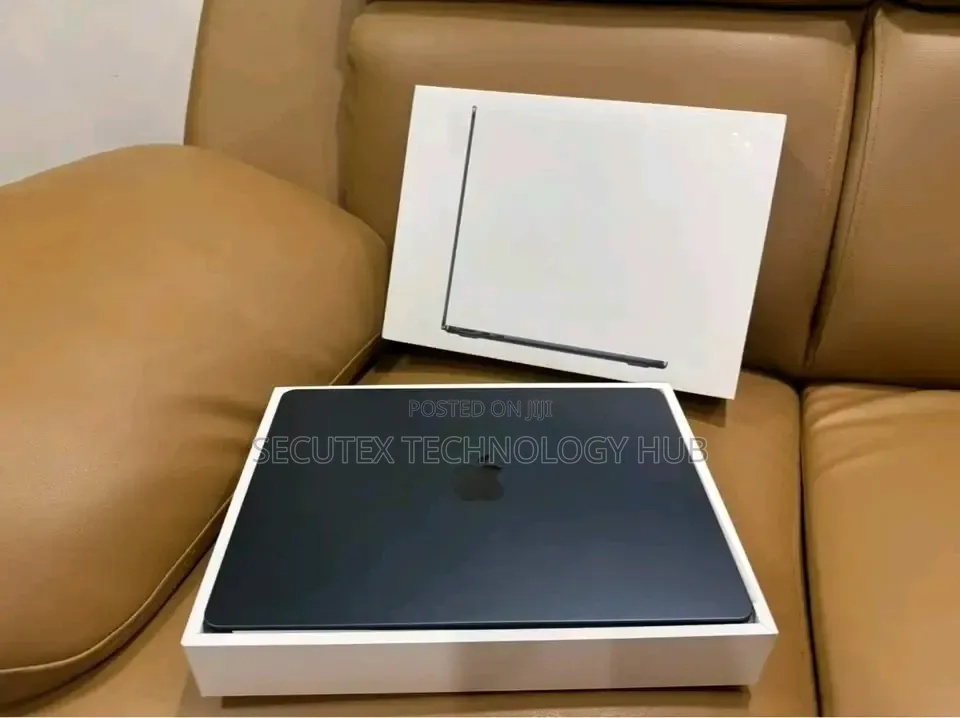 New Laptop Apple MacBook Air 2026 M5 16GB Apple M5 SSD 512GB