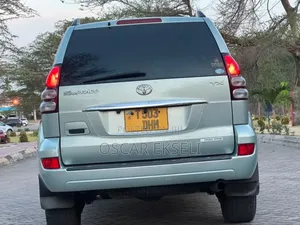 Toyota Land Cruiser Prado 2007 Silver