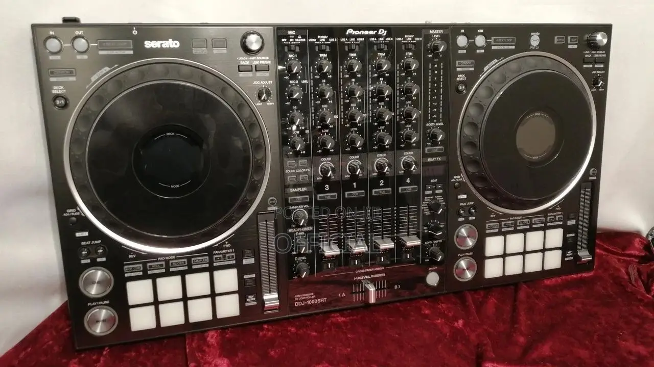 Pioneer DJ DDJ-1000SRT 4-Channel Serato Controller + 2 Cases
