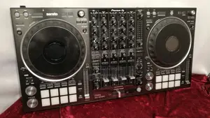 Pioneer DJ DDJ-1000SRT 4-Channel Serato Controller + 2 Cases