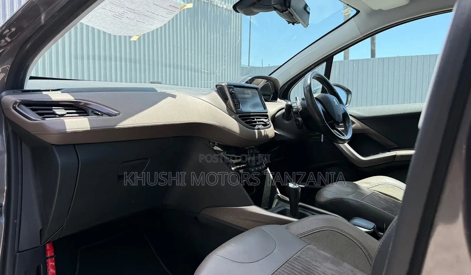 Peugeot 2008 2015 Gray
