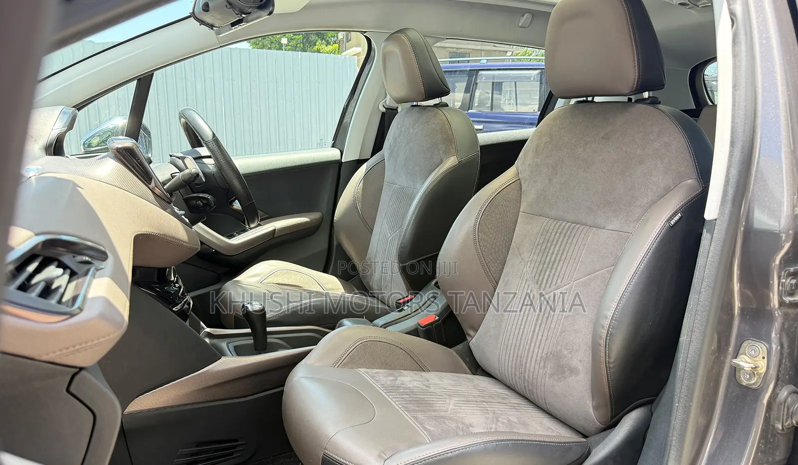 Peugeot 2008 2015 Gray