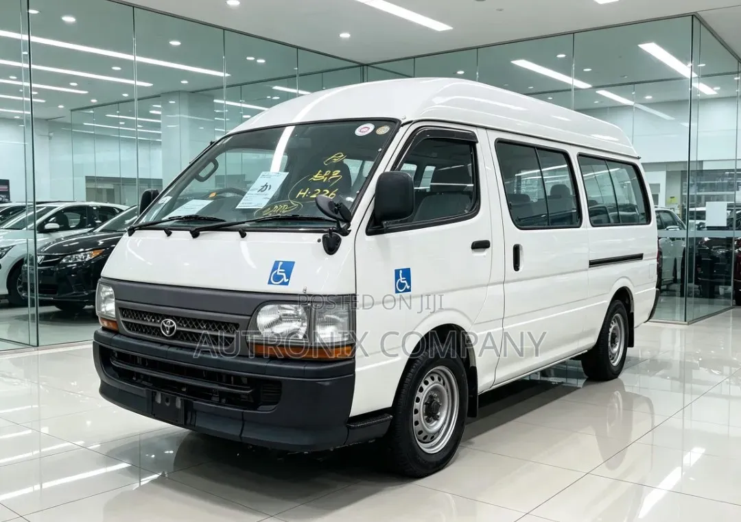 Toyota HiAce 2000 White