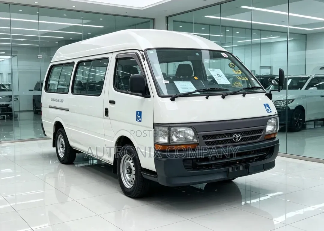 Toyota HiAce 2000 White
