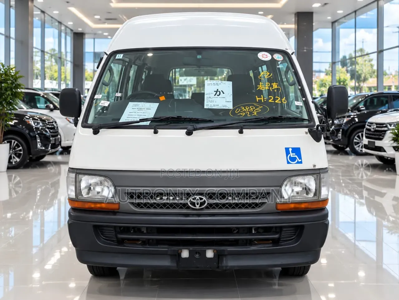 Toyota HiAce 2000 White