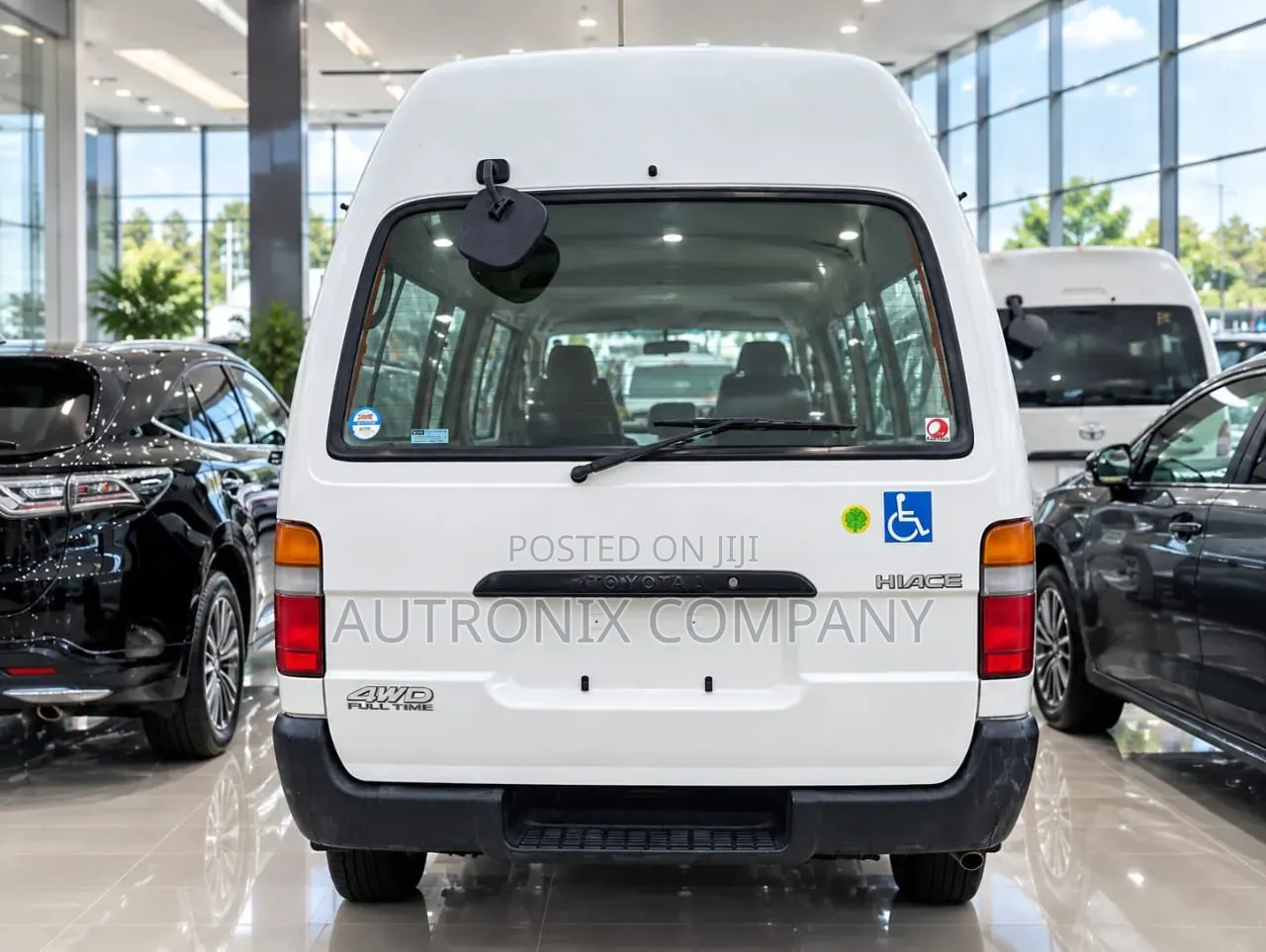 Toyota HiAce 2000 White