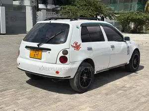 Toyota Starlet 2000 White