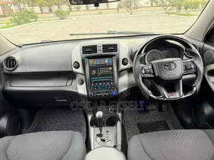 Toyota Vanguard 2010 Black