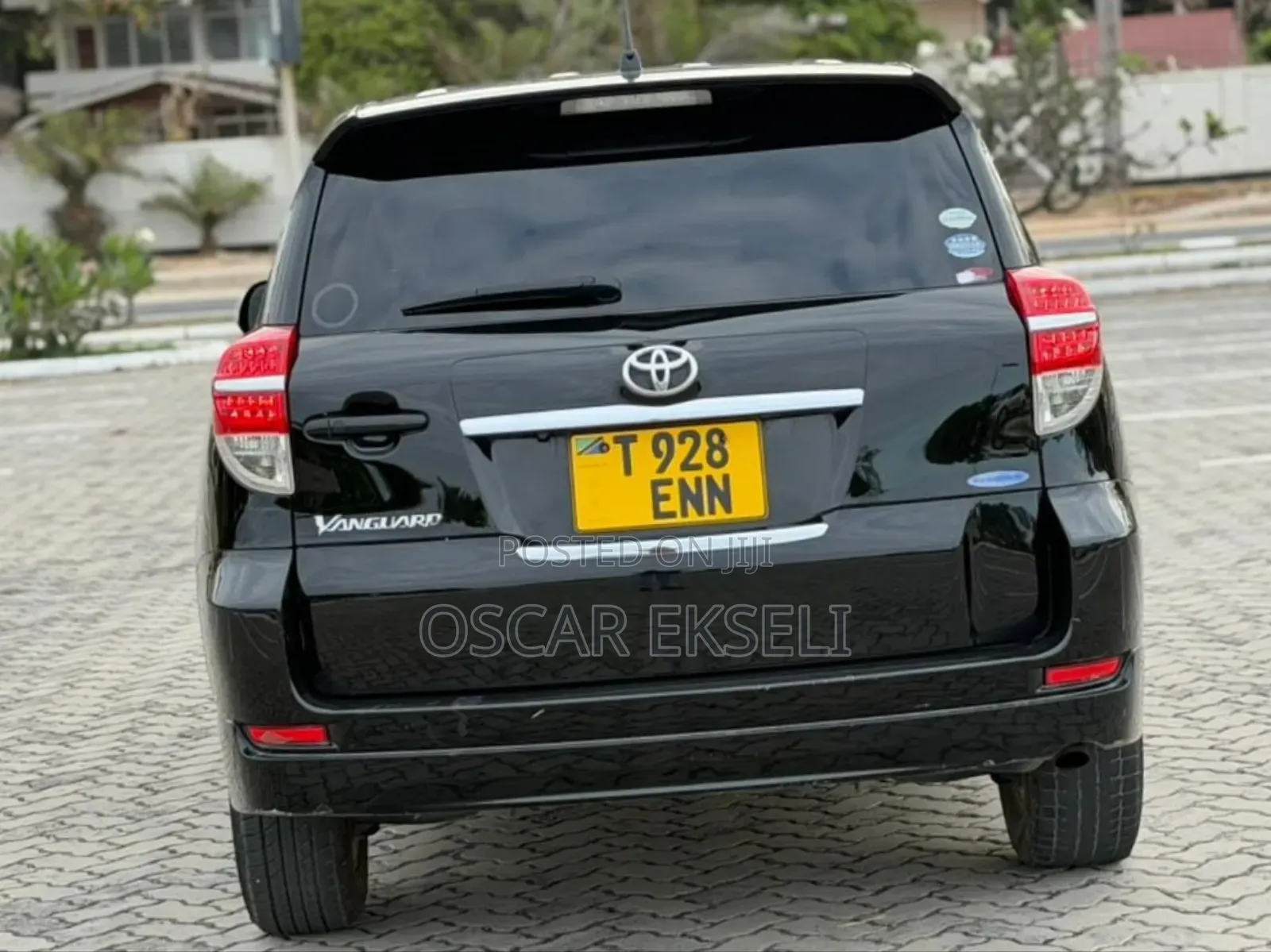 Toyota Vanguard 2010 Black