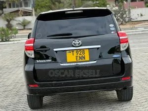 Toyota Vanguard 2010 Black