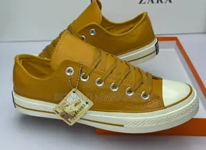 Converse Chuck Taylor Leather