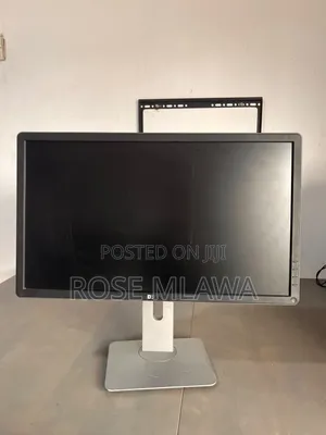 Dell 22 Inches,Professional Monitor/Full HD IPS